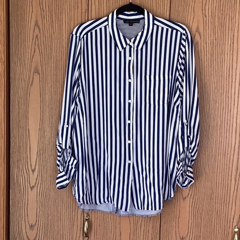 Women’s long sleeved blouse